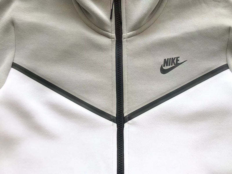 NIKE TECH FLEECE HOODIE x WHITE/GREY